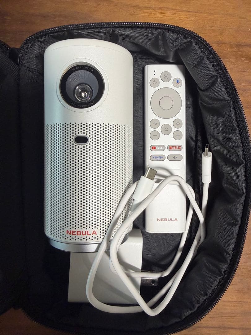 NEBULA ホワイト プロジェクター 本体