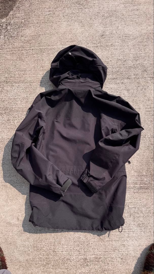 訳あり　ARC’TERYX THETA ARサイズXS ブラック