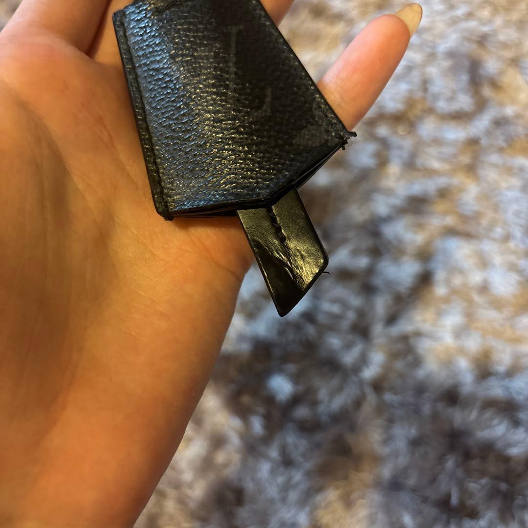 Louis Vuitton キーホルダー 黒 レザー