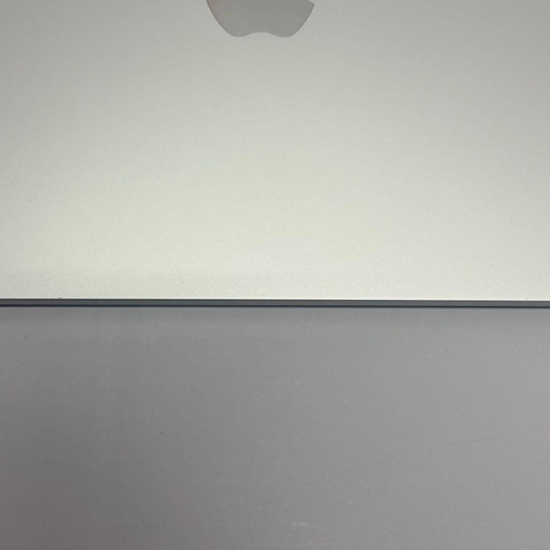 【美品】MacBook Air M2 13.6インチ 16GB / 512GB