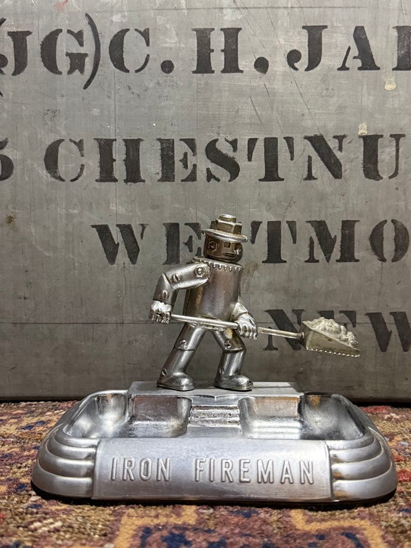 アンティーク雑貨 Iron Fireman Ashtray
