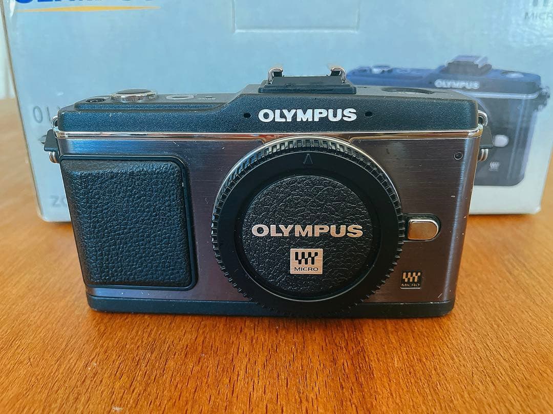 OLYMPUS PEN E-P2 ボディ