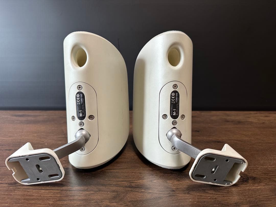 美音　Bowers & Wilkins(B&W) M-1 スピーカー　2台