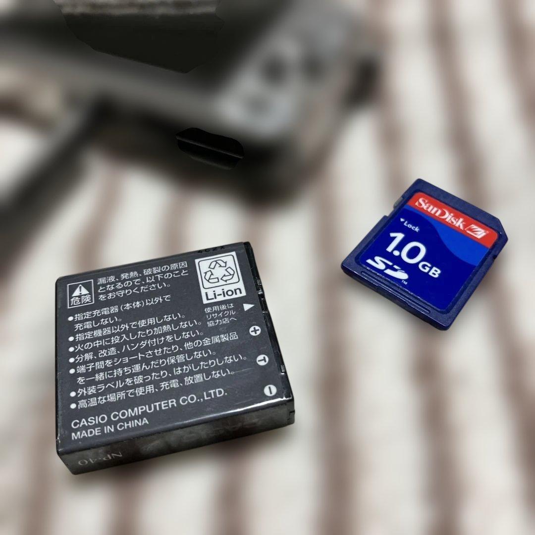 【週末セール】CASIO EXILIM 10.1メガピクセルデジタルカメラ