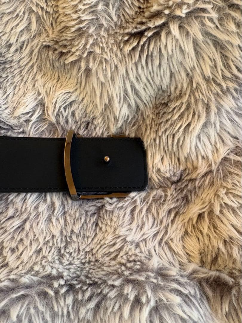 LOUIS VUITTON ブラックレザーベルト 90/36