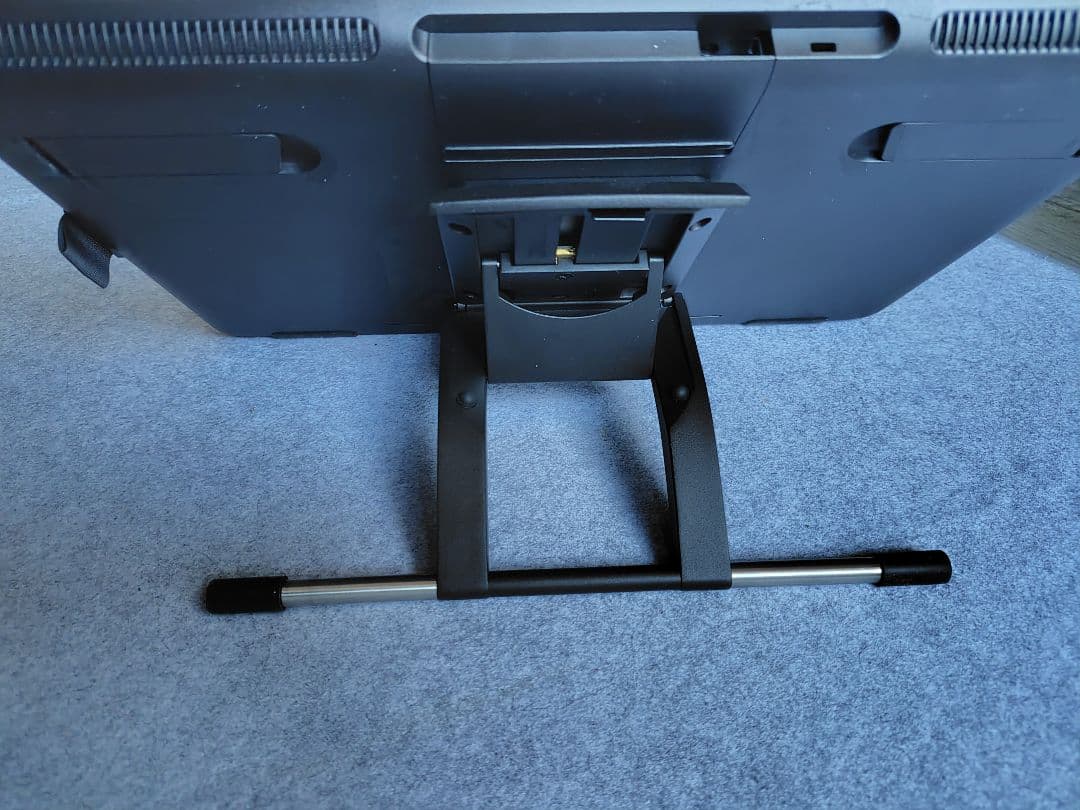 【スタンド付】WacomCintiq16 DTK1660K1D