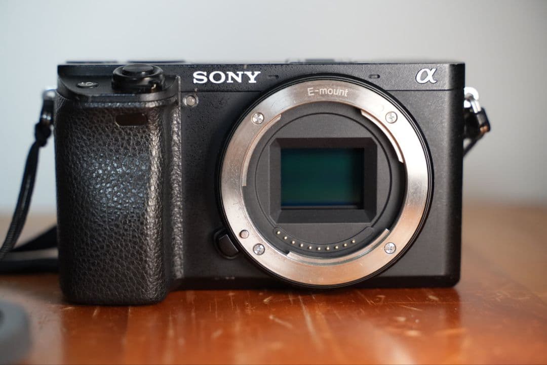 SONY ミラーレスカメラ a6300ボディ