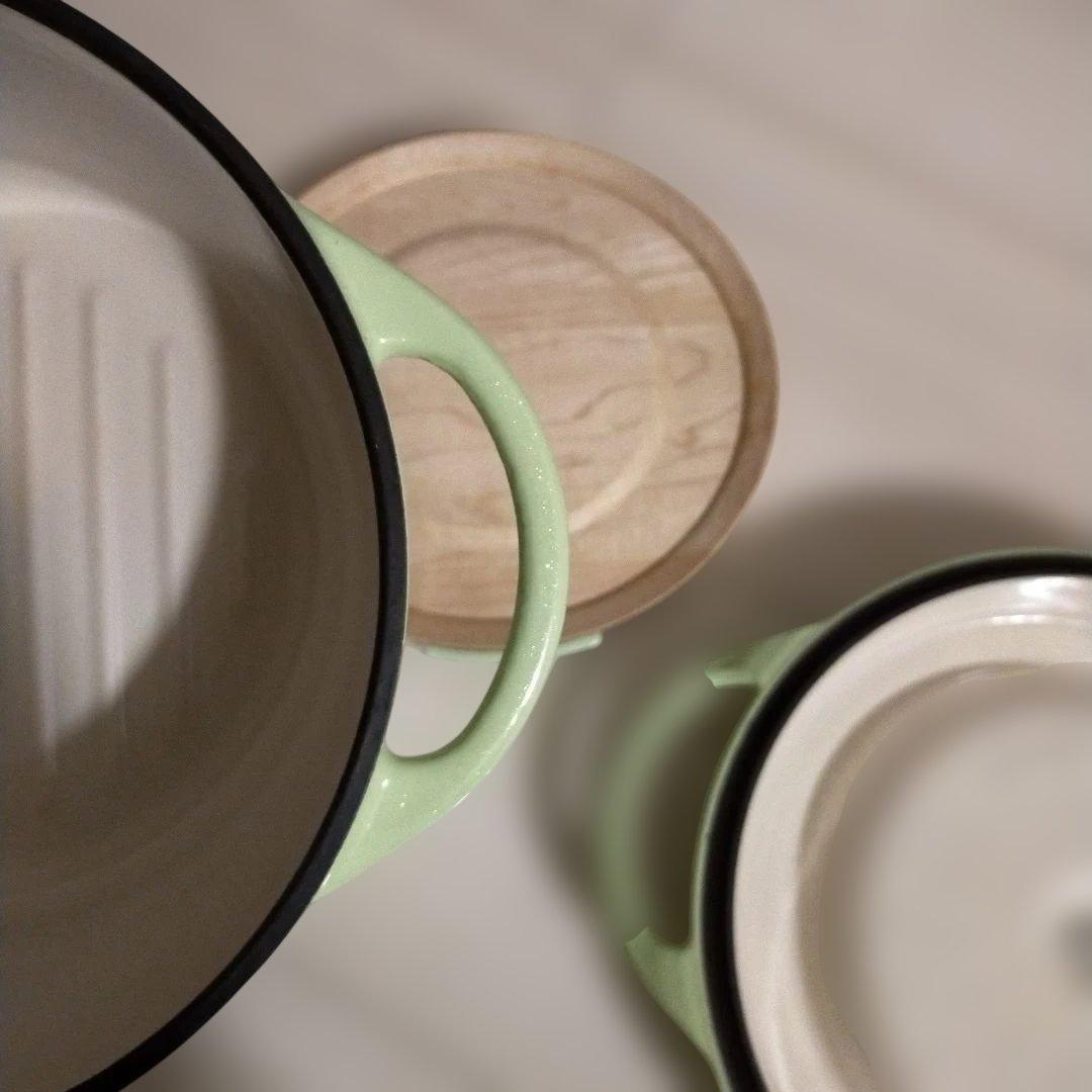 美品☆VERMICULAR 両手鍋 ライトグリーン 18cm☆トリベット付き