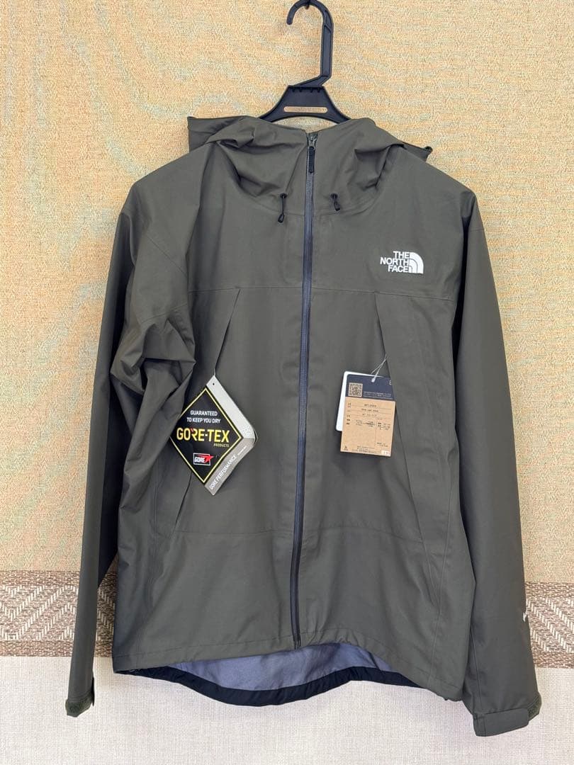 未使用タグ付き クライムライトジャケット（L）NP12003 廃盤 刺繍ロゴ