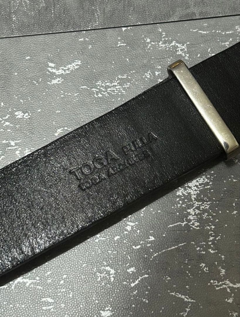 トーガ プルラ TOGA PULLA レザー メタル ベルト