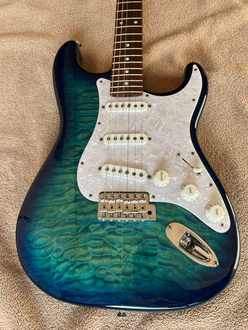 フェンダージャパン ストラト キルト 22フレット エレキギター