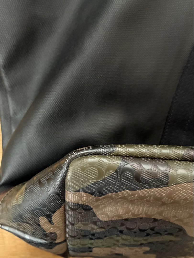 COACH コーチメンズトートバッグ ブラック　カモフラ