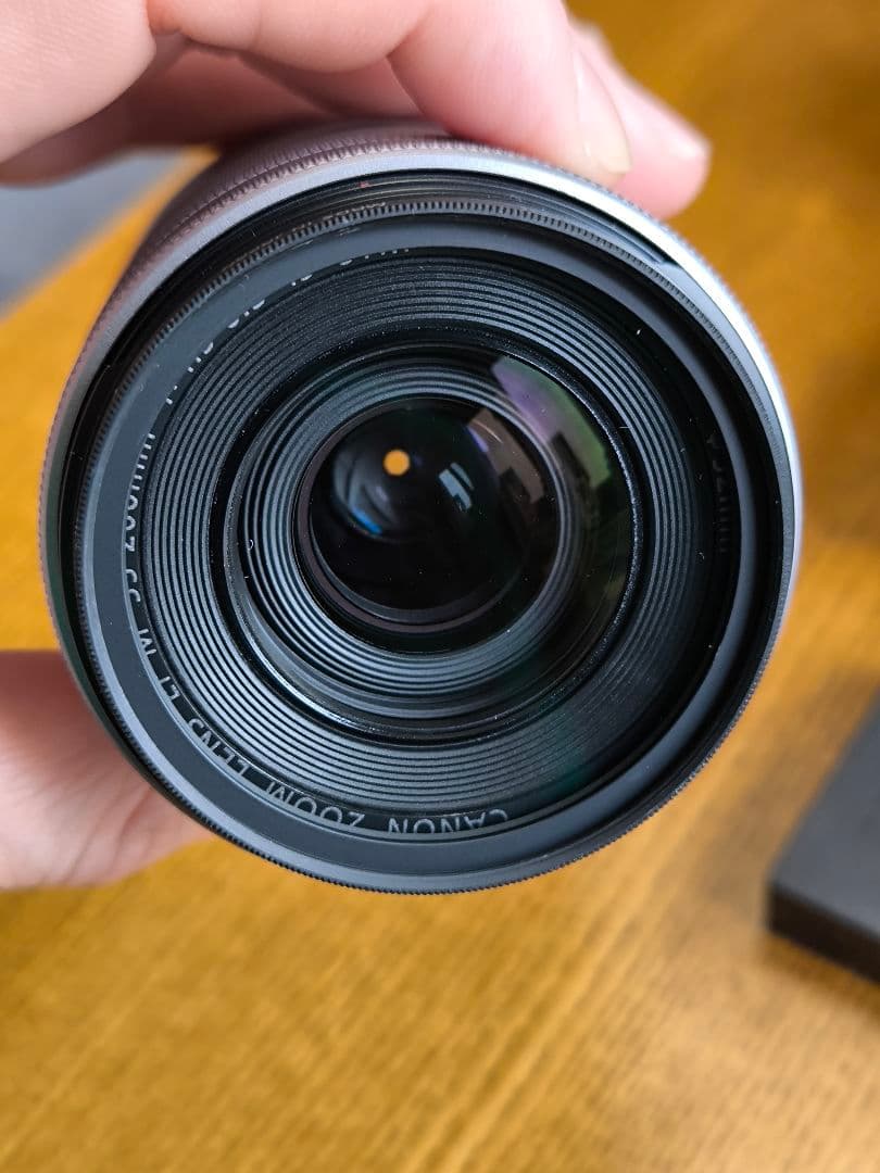 EOSkissm2　ダブルレンズキット　ホワイト　カメラバック　電池パック2個付