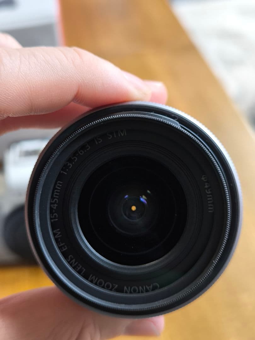 EOSkissm2　ダブルレンズキット　ホワイト　カメラバック　電池パック2個付