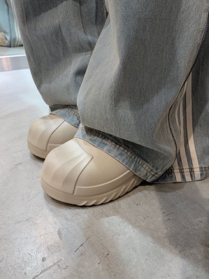 りーたん様　新品24 】ADILENIUMシーズンジップウォッシュドデニムパンツ