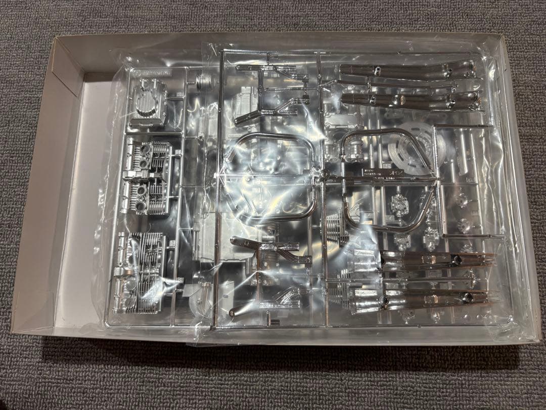 K*a様 タミヤ　1/6 CB750F MOTORCYCLE ENGINE