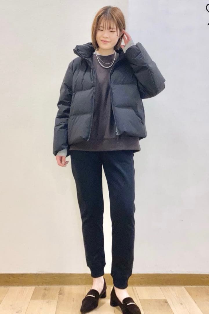 【新品】UNIQLO シームレスダウンショートジャケット　Lサイズ　ブラック