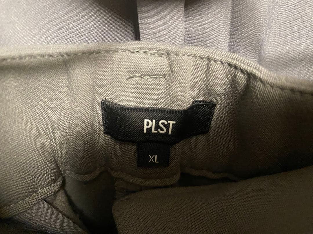 【akira】プラステ PLSTグレー パンツスーツ マシンウォッシャブル