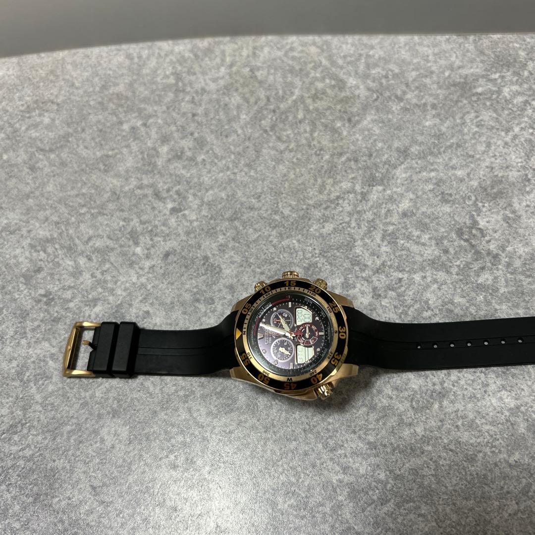 シチズンc660ブラック/ゴールド クロノグラフ 時計シチズン