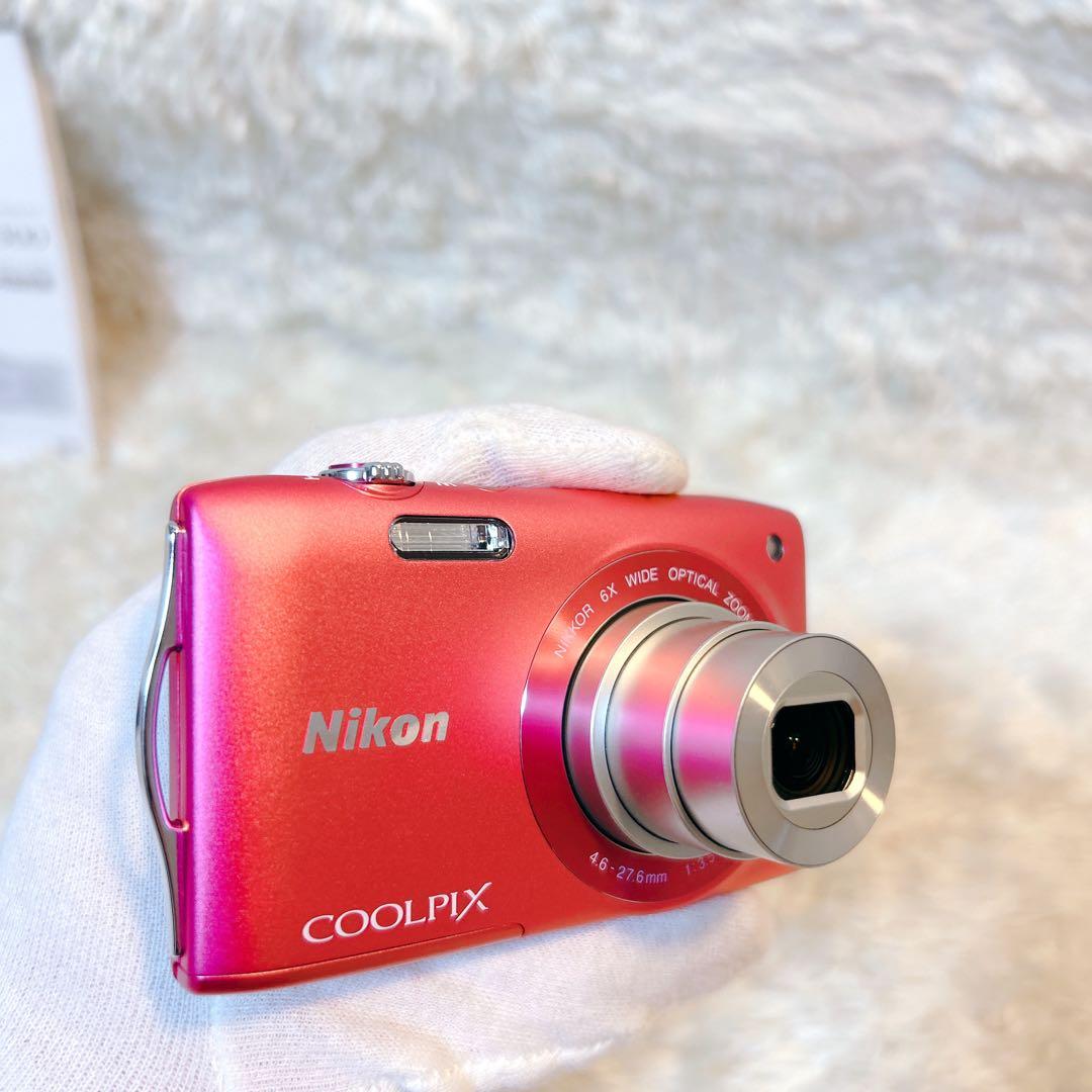 【極美品】NikonニコンCOOLPIX S3300 ピンク　説明書付きコンデジ