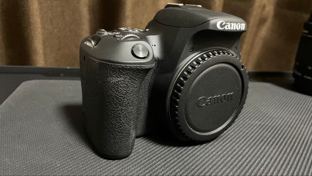 キャノンEOS Kiss X9 レンズ×3セット【中古品】