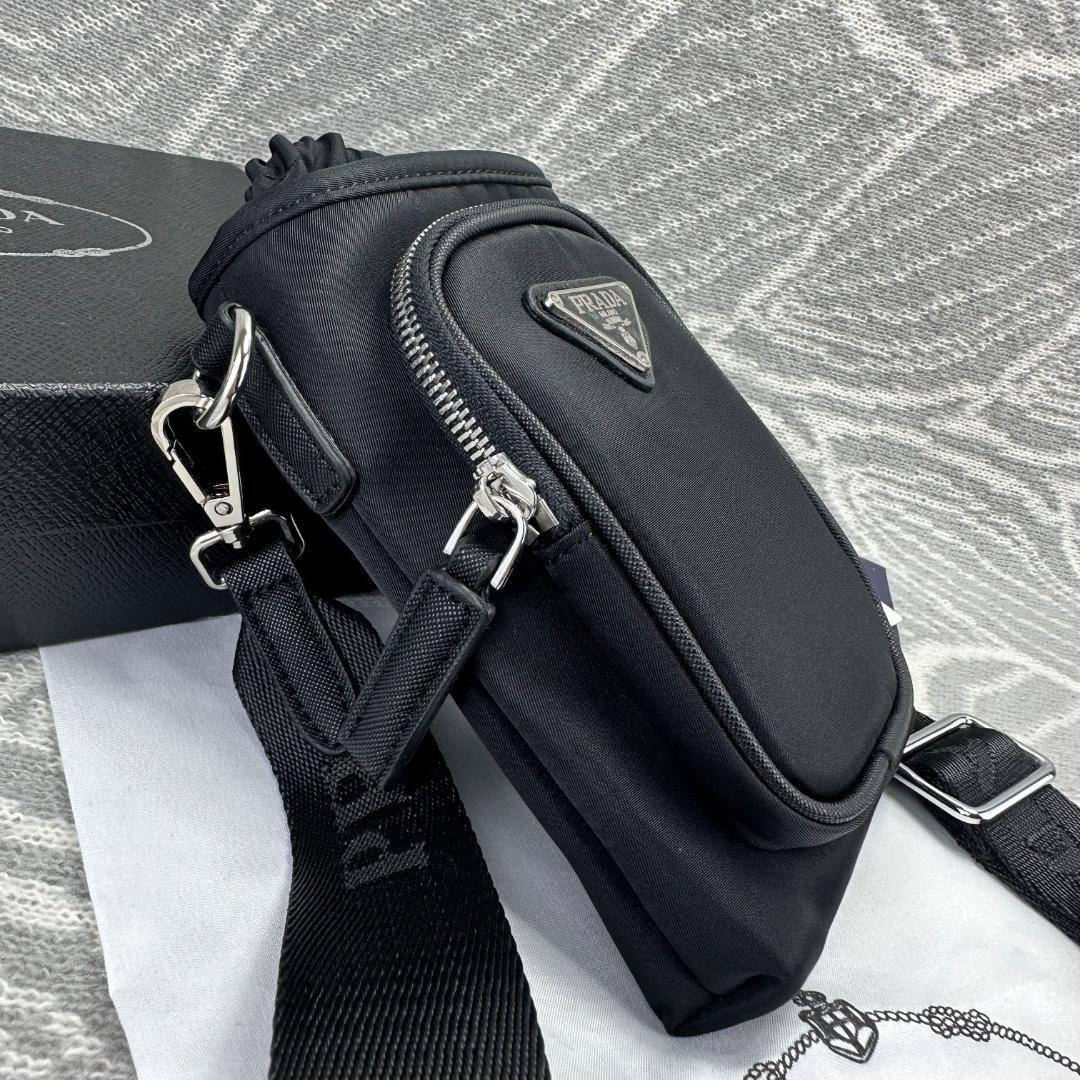 早い者勝ち! ブラック ショルダーバッグ