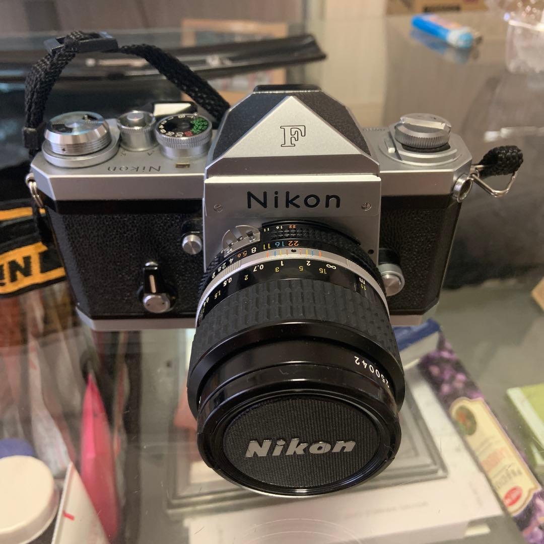 Nikon F 一眼レフカメラ 50mmレンズ付き