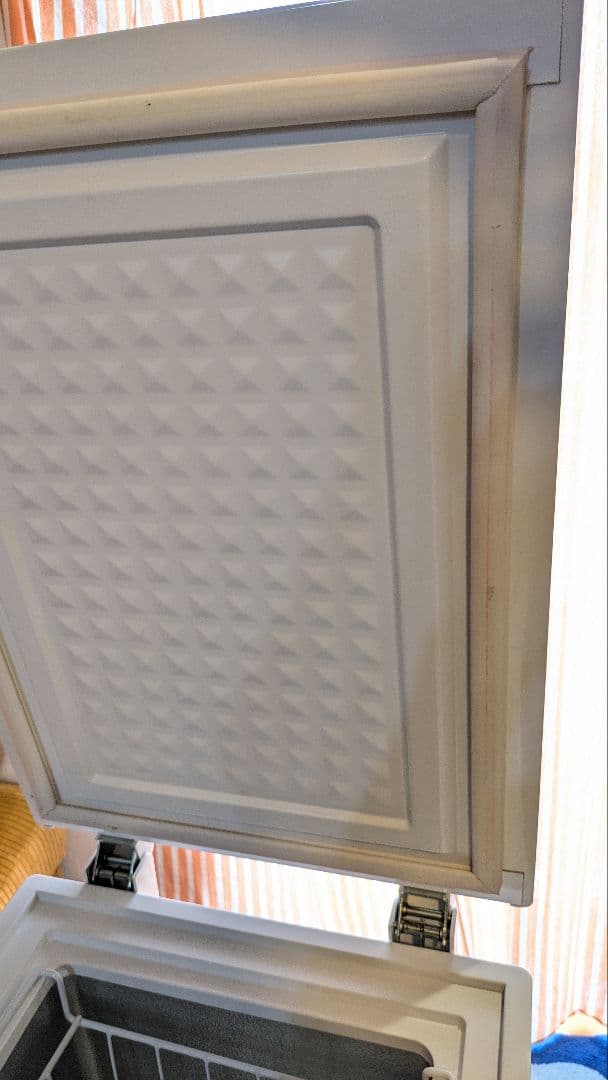 SKジャパン　ノンフロン冷凍庫