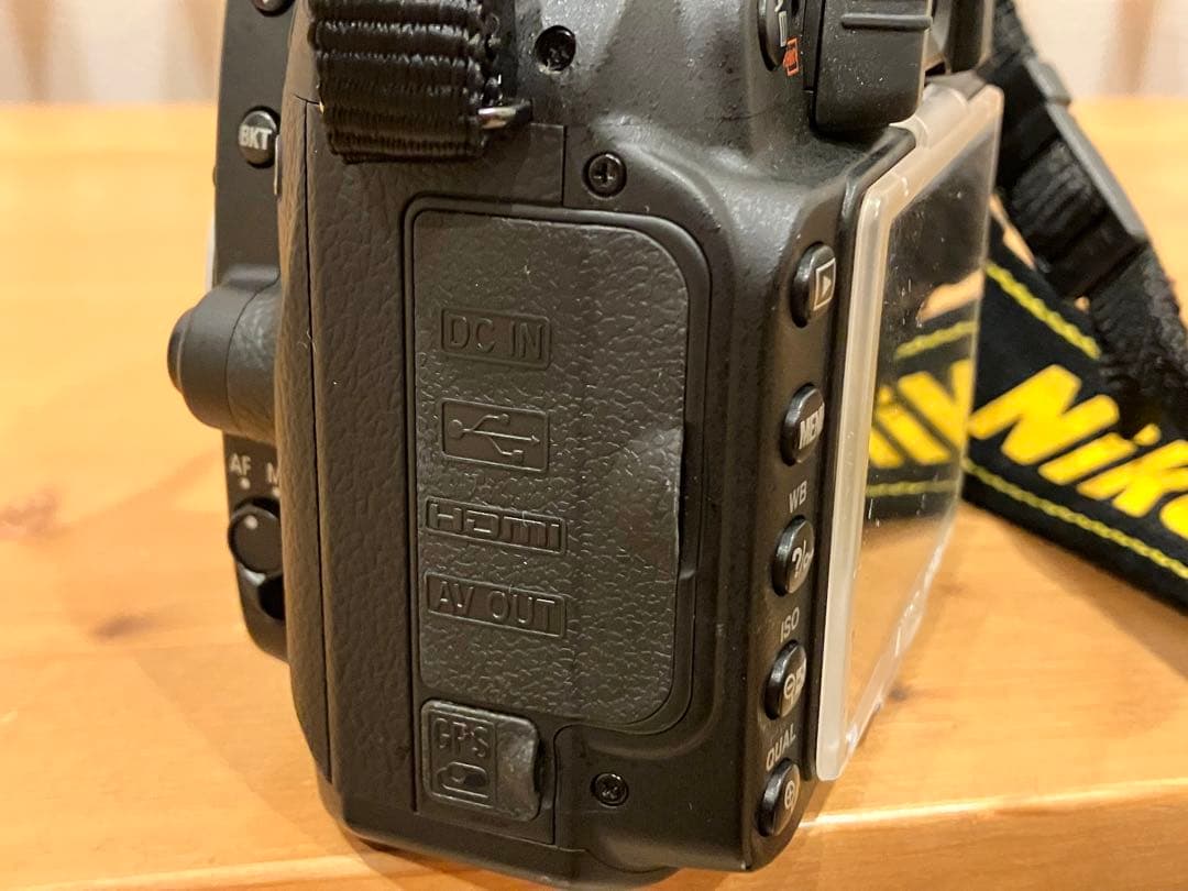 Nikon D90 デジタル一眼レフカメラ 本体