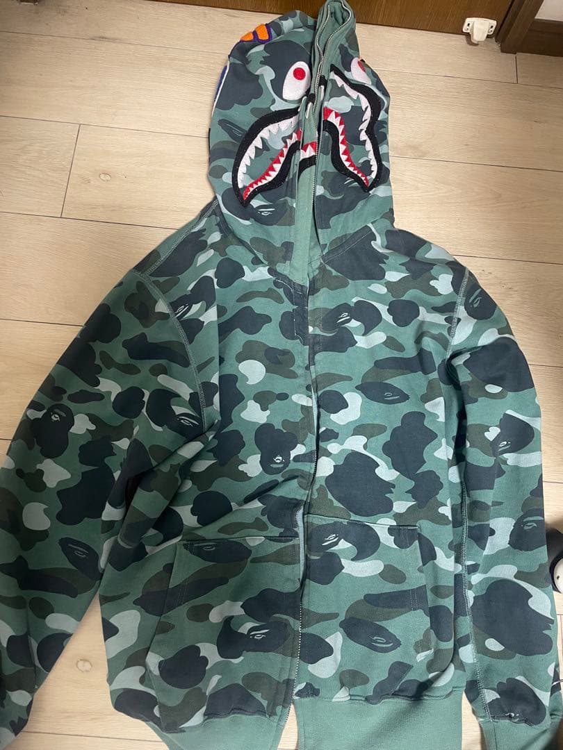 A Bathing Ape シャークパーカー