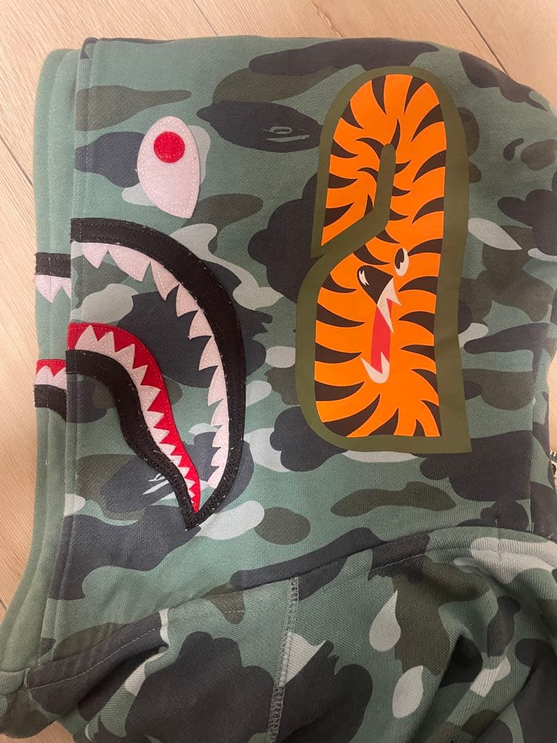 A Bathing Ape シャークパーカー