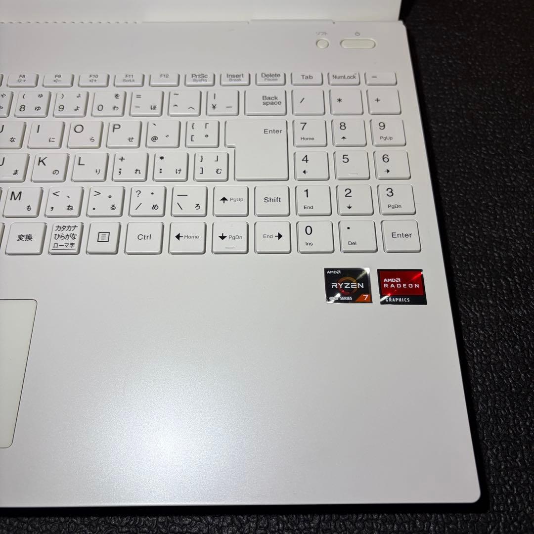 LAVIE ノートPC ホワイト AMD Ryzen7 N1565/AAW