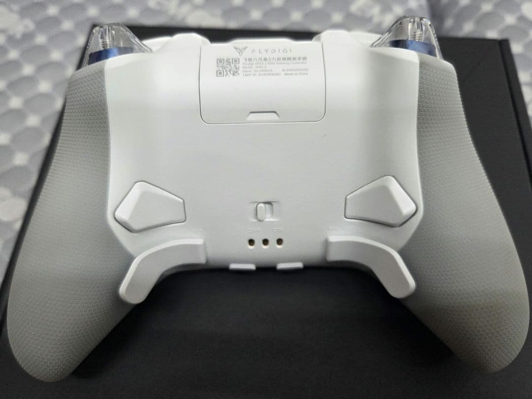 Flydigi APEX5 ワイヤレスコントローラー