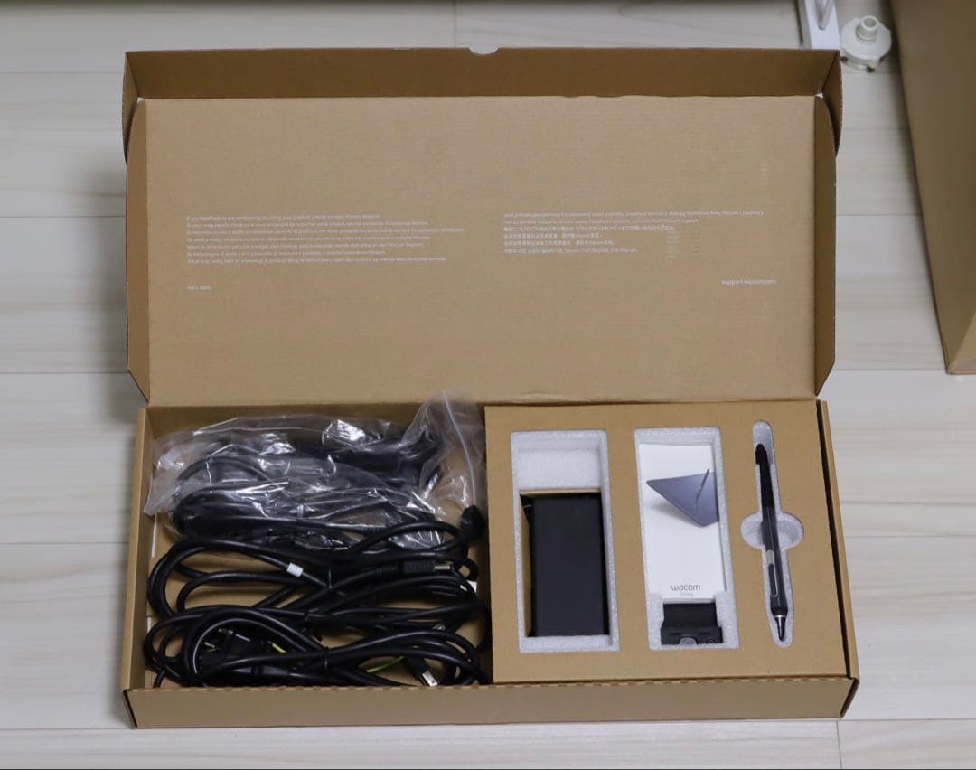 Wacom Cintiq 22 DTK2260K0D 液晶ペンタブレット