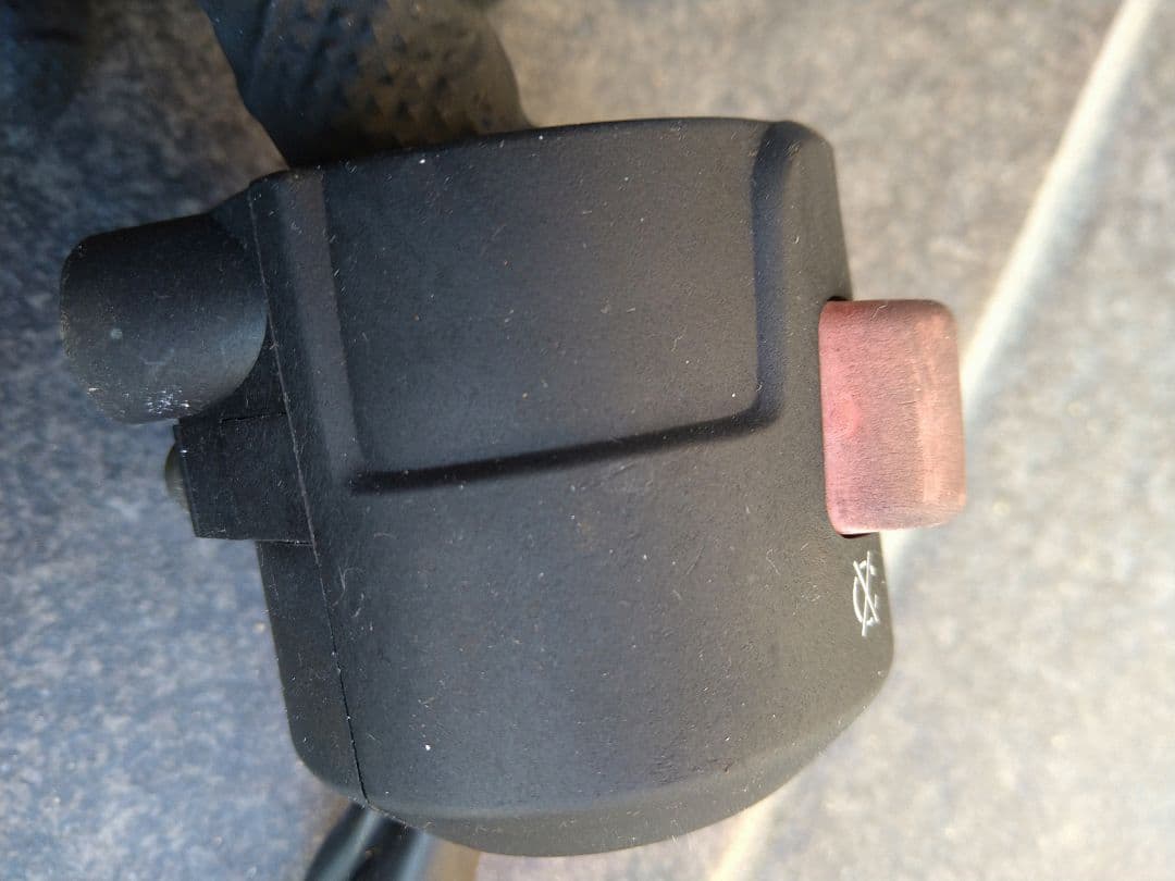 バイク　ハンドルスイッチ