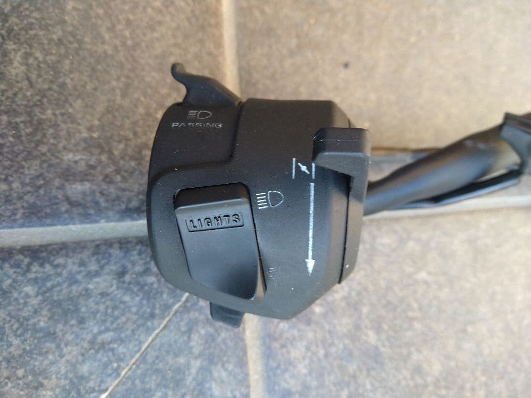 バイク　ハンドルスイッチ