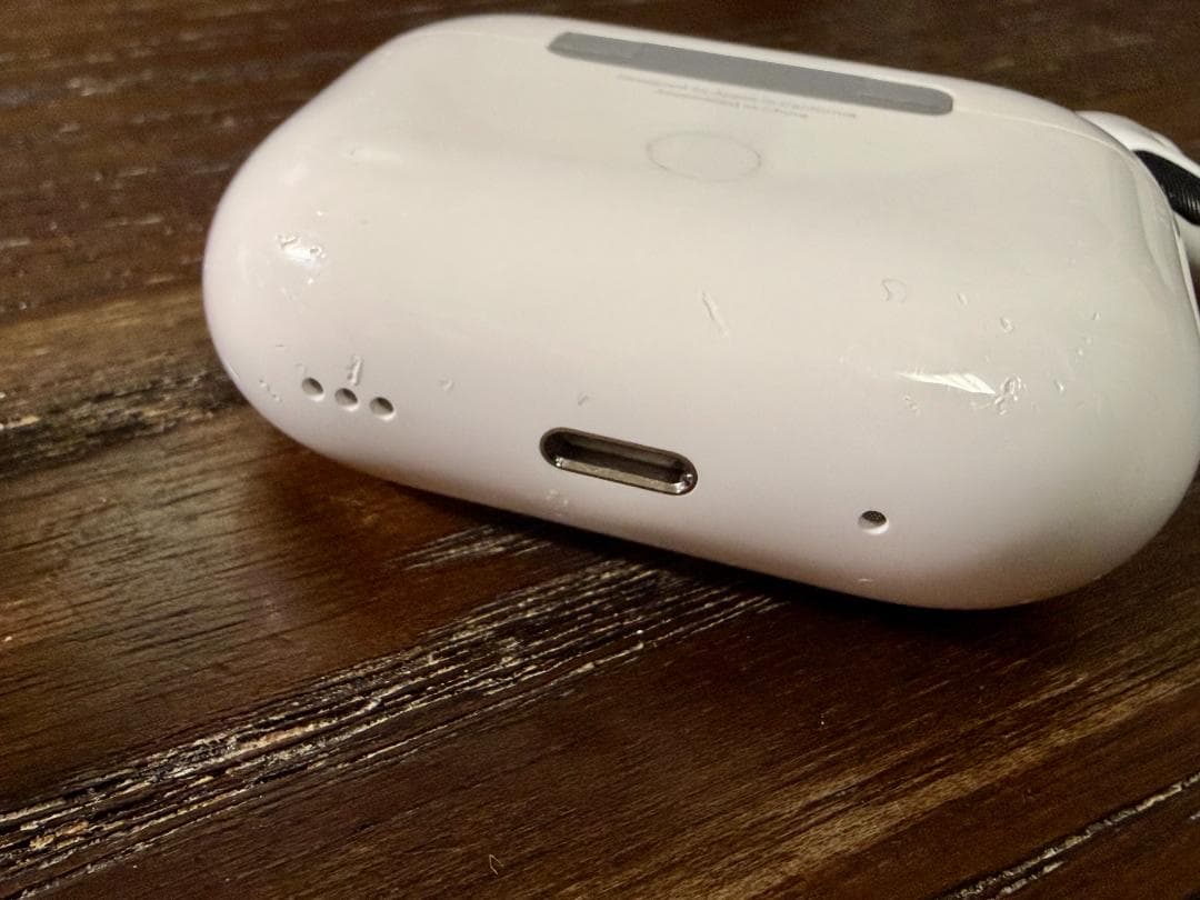 AirPods Pro 第2世代 Lightning ケース傷あり