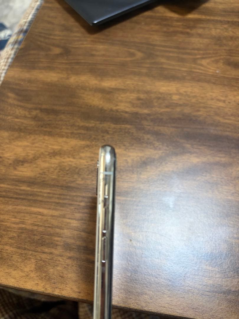 Apple iPhone X 64GB バッテリー100%