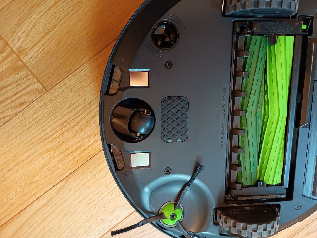 iRobot　アイロボット　ルンバ j7 ロボット掃除機 (国内正規品)