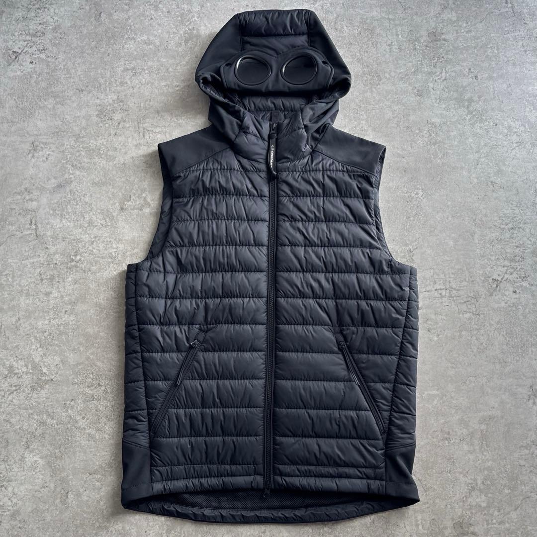 極美品■cp company【L】ゴーグルジャケット 中綿 ベスト ブラック 黒