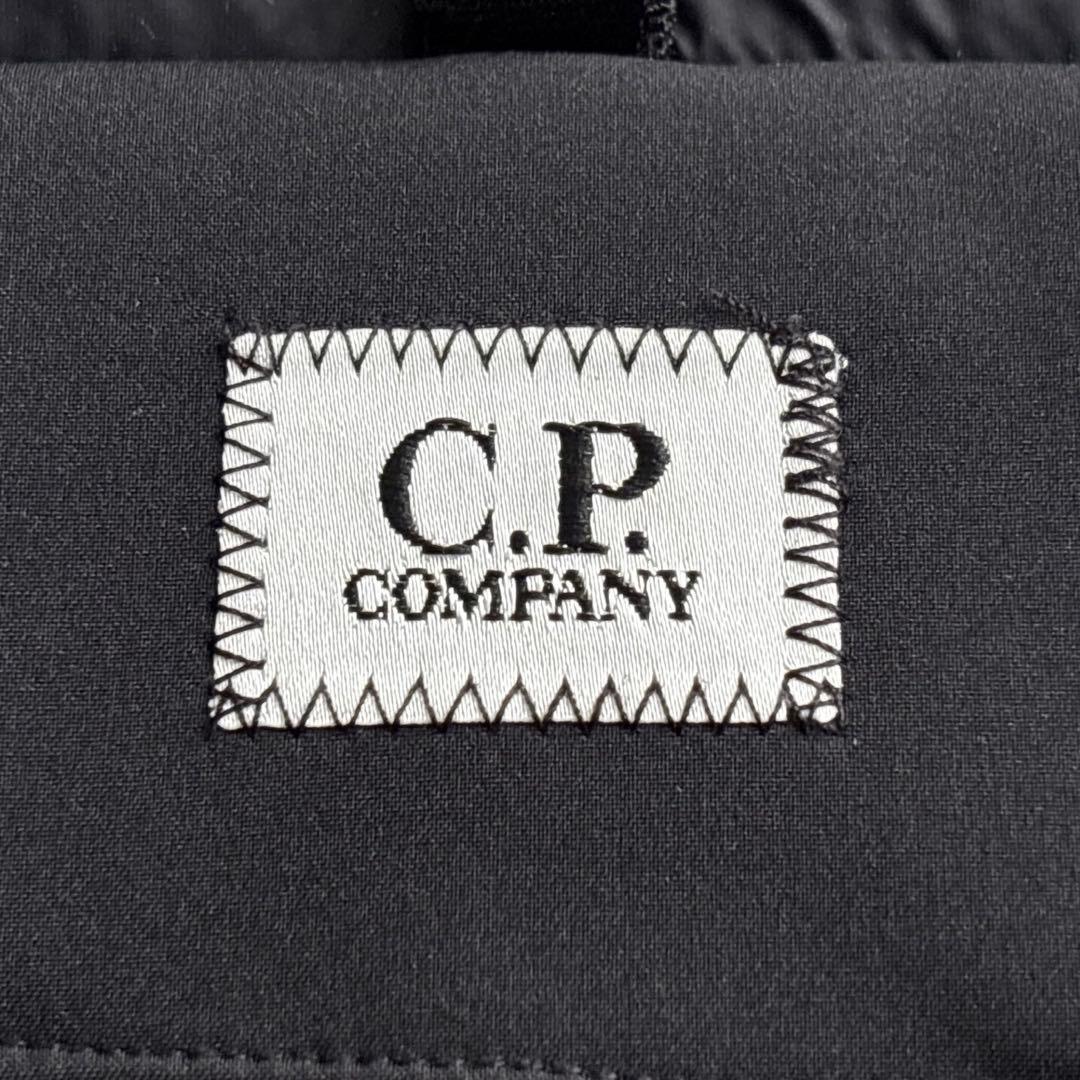 極美品■cp company【L】ゴーグルジャケット 中綿 ベスト ブラック 黒