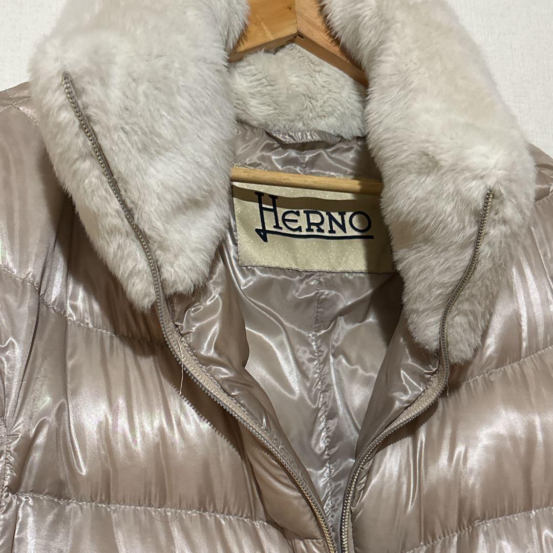 【八菜】HERNO ベージュ ダウンコート エコファー 素材切替ダウン