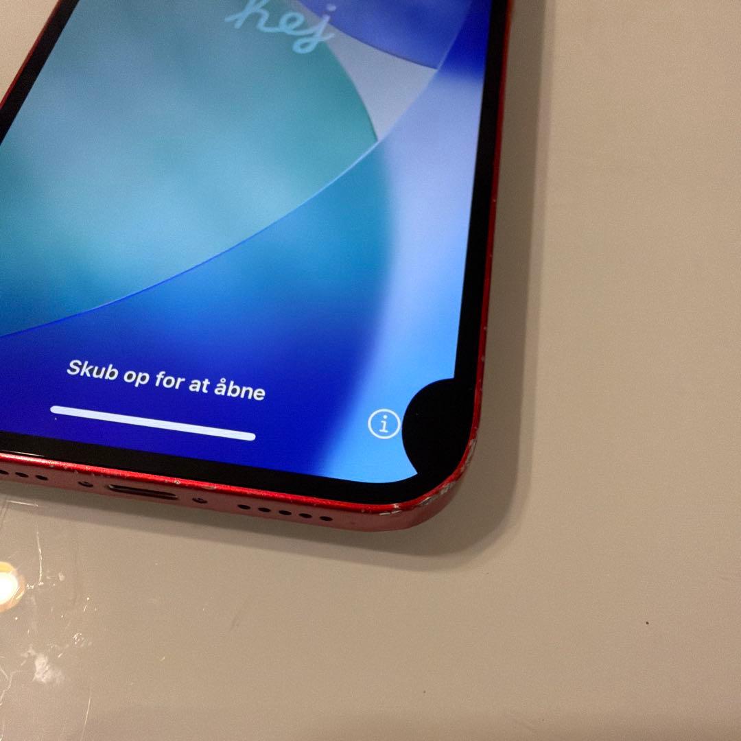 iPhone13 256GB レッド