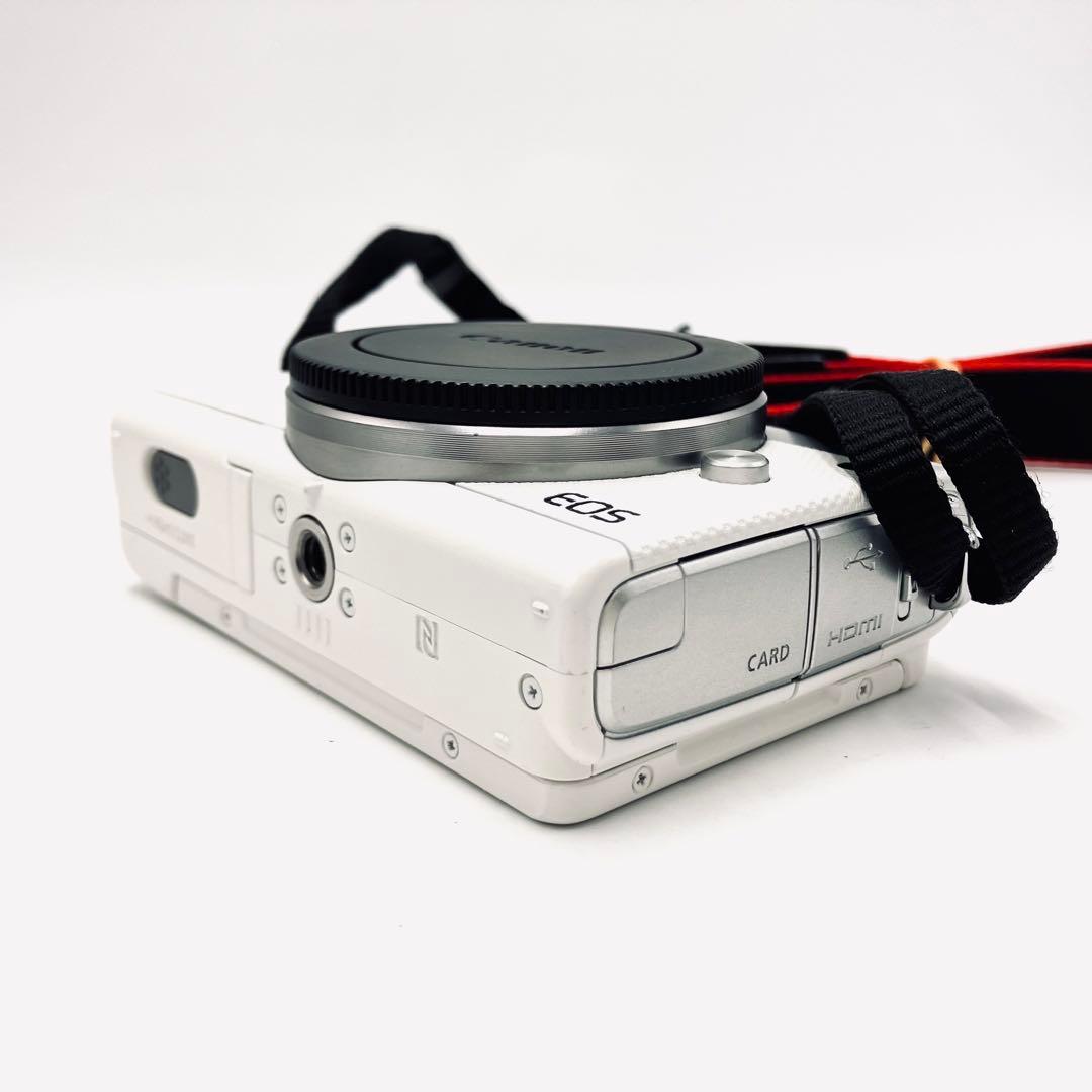 Canon EOS M100 ホワイト　15-45mmレンズキット