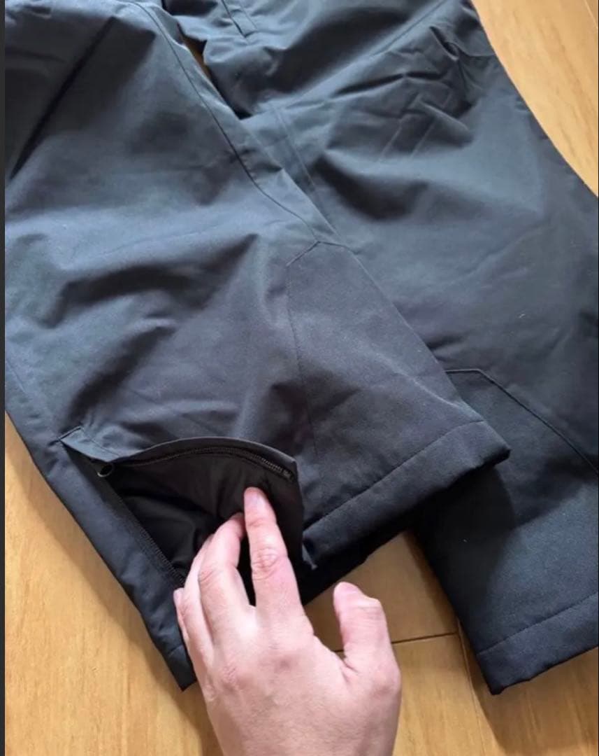 Oakley スノーボードパンツ 黒