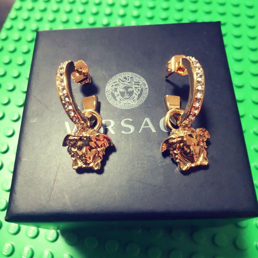 【正規新品未使用】VERSACE ゴールド メデューサヘッド ピアス