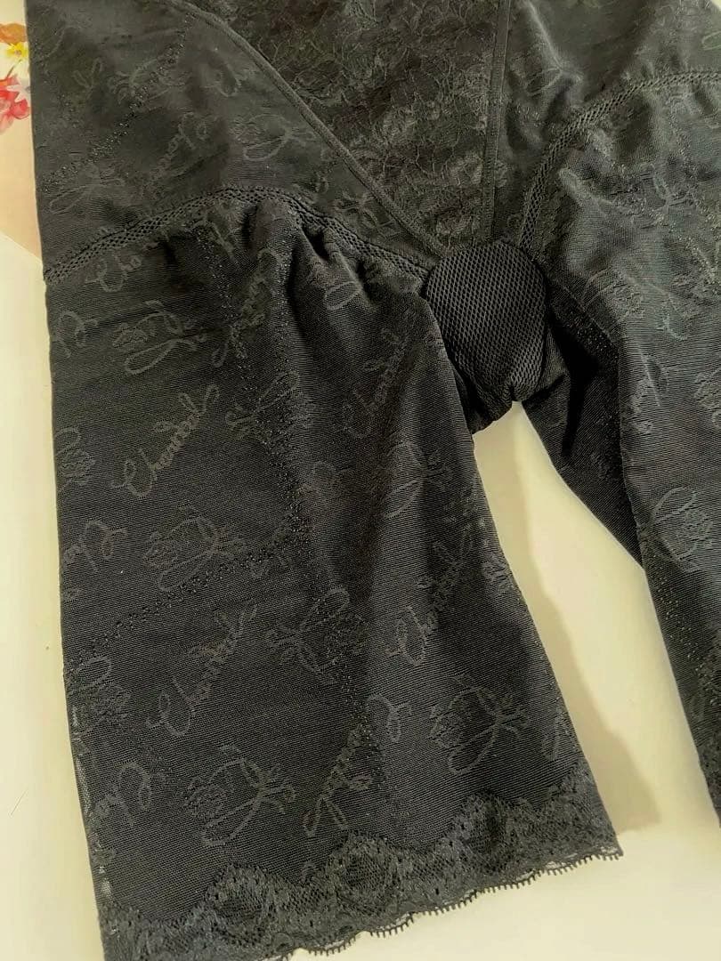 シャンデールNew！ハイエレガント新登場！フルロングガードル70！太ももスッキリ