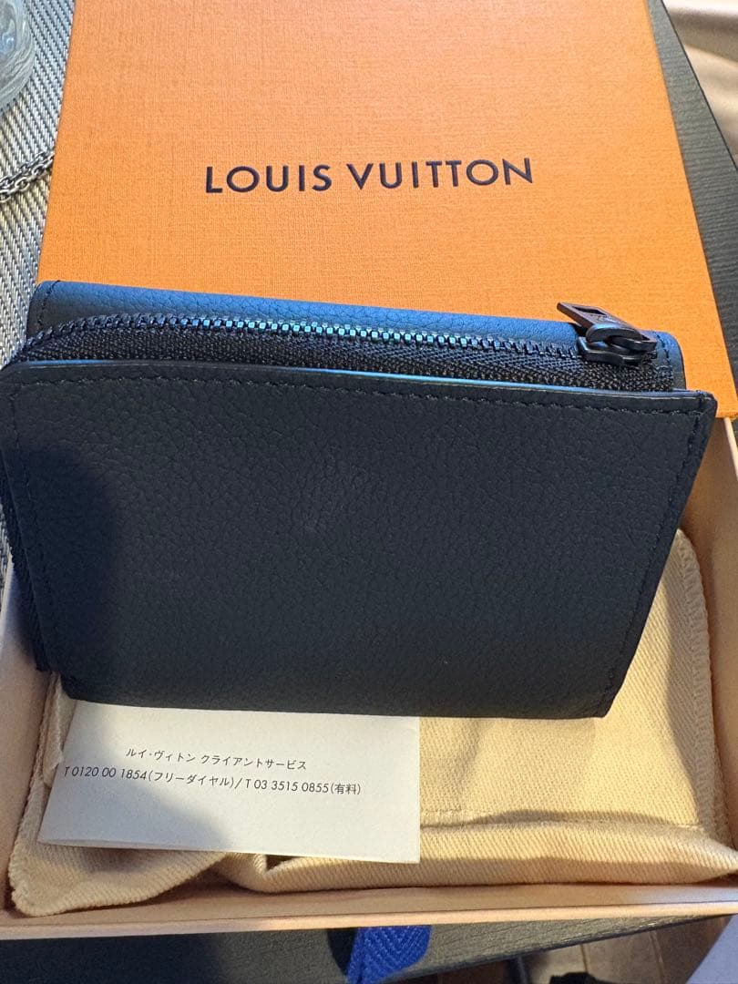 LOUIS VUITTON ケース 財布