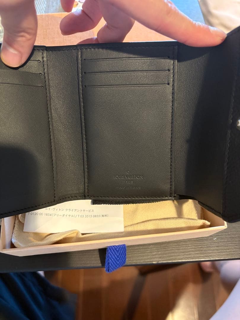LOUIS VUITTON ケース 財布