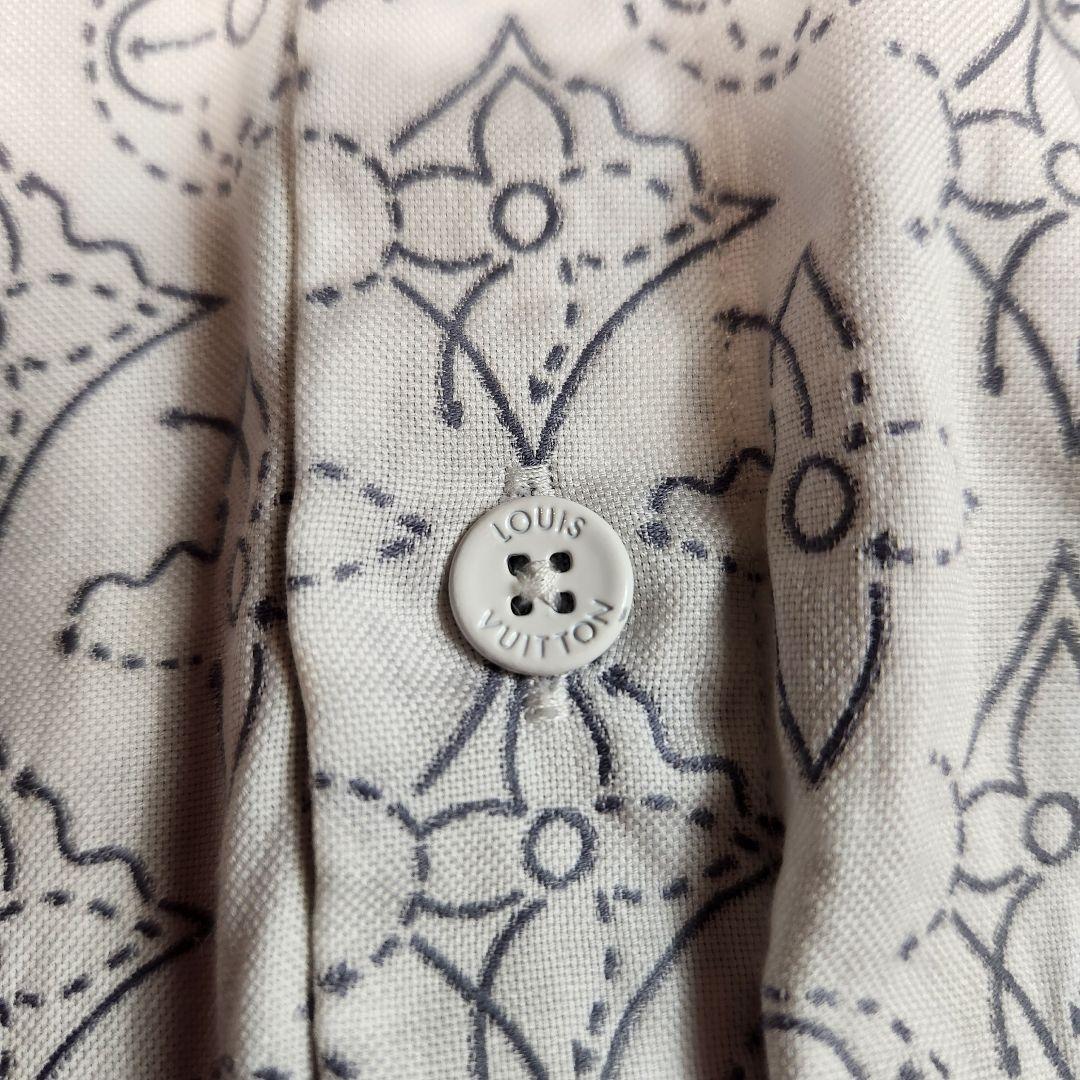 21AW 極美品　ルイヴィトン　長袖シャツ　モノグラム　白　着用感XL フラワー